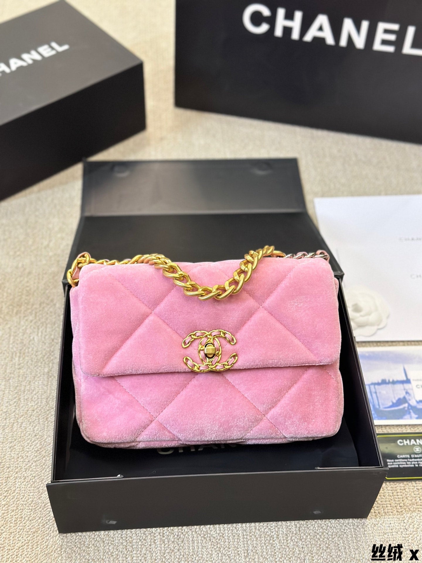 Pink velvet chanel bag sales